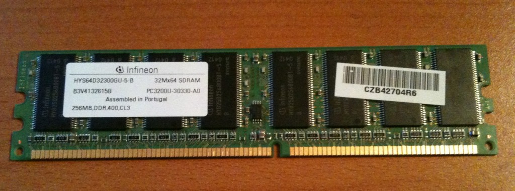 [Résolu] Identifier cette barrette de RAM - Dans le but de booster un ...