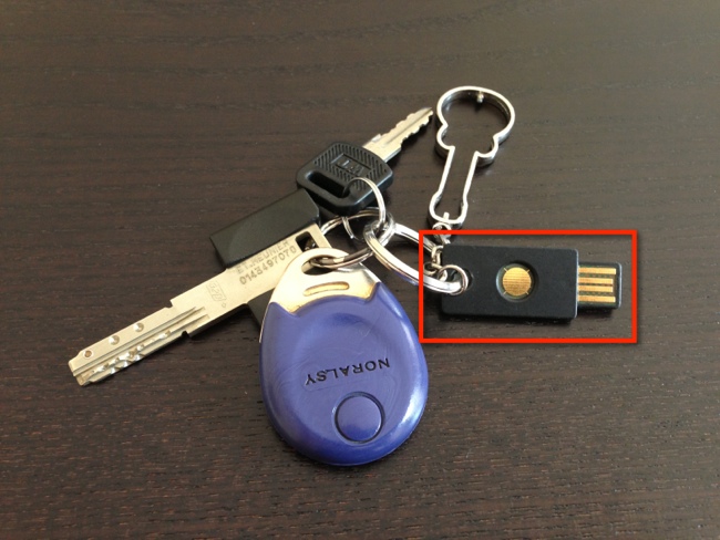 Ma Yubikey accrochée à mon porte-clés