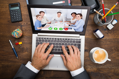 Un webinar = un séminaire sur le web