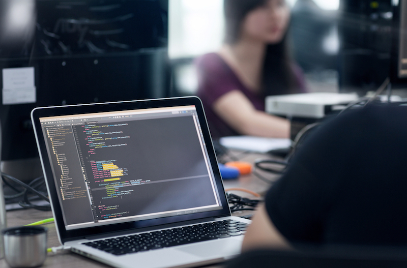Vous codez en HTML et CSS pour intégrer la page produit
