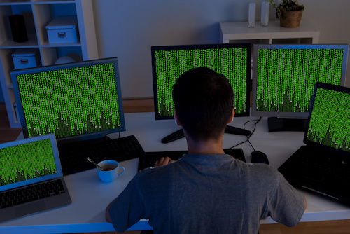 On s'imagine que les cyberattaques sont le fruit d'un travail extrêmement complexe