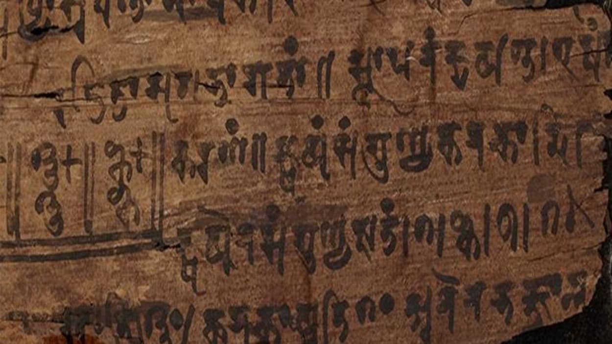 Extrait du manuscrit Bakhshali (source, https://images.radio-canada.ca/q_auto,w_1250/v1/ici-info/16x9/manuscrit-bakhshali-zero.jpg)