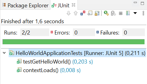 Les tests unitaires testGetHelloWorld() et contextLoads() ont été exécutés avec succès. La fenêtre JUnit indique un résultat de 2/2.