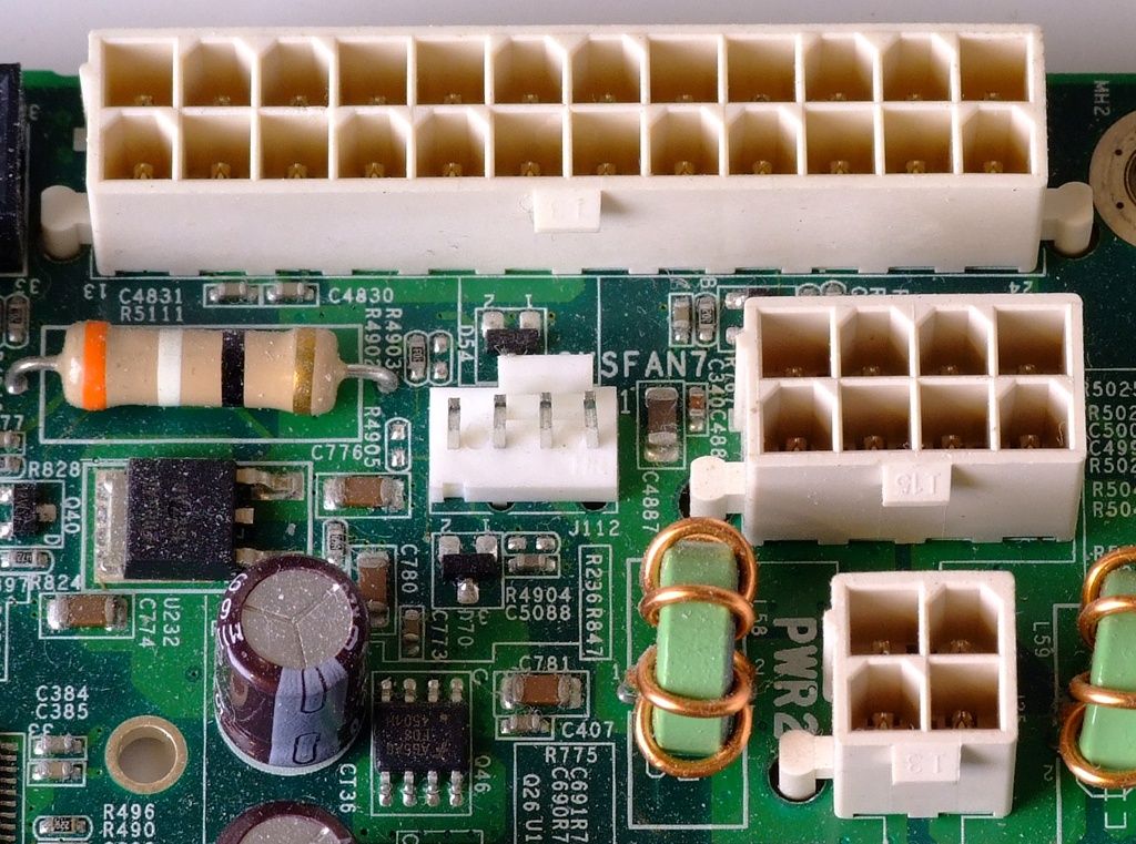 Example of motherboard power connectors