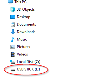 A list of files in File explorer is shown. At the end of the list the file USB-STICK (E:) is circled to show where to find the drive letter of your USB stick. The drive letter is between brackets.