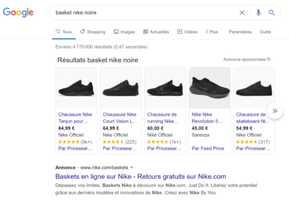 Un screenshot d'une recherche Google basket nike noire. Les premiers résultats arrivent avec une image de la basket, un titre, un prix et une note sur 5 étoiles