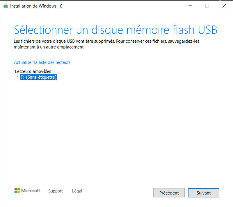 Choix du stockage USB pour l'installation de Windows 10, ici le lecteur F: