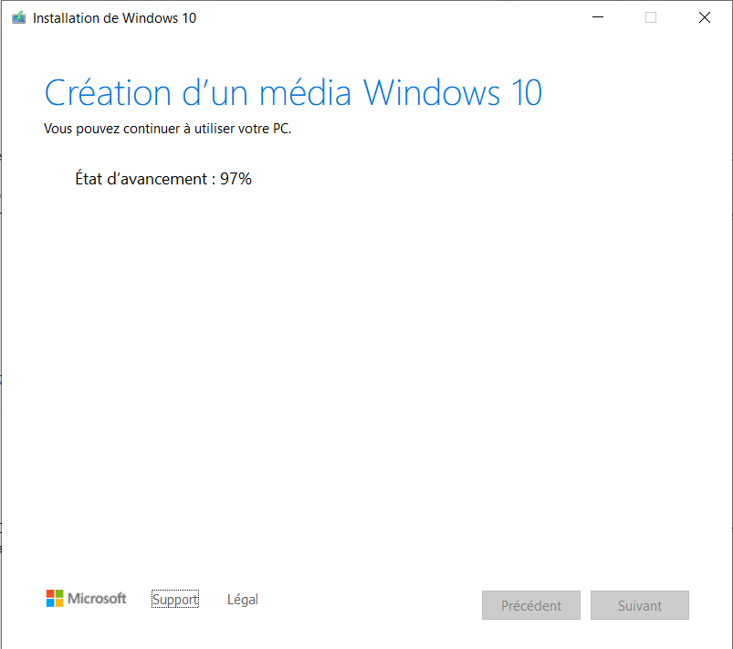 Création d'un média Windows 10 avec un état d'avancement de 97%