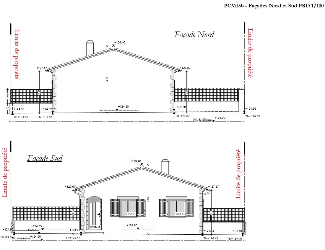Plans des façades Nord et Sud d’un bâtiment. Toiture en pente, limites de propriété en rouge, dimensions et niveaux de terrain annotés. La façade Sud inclut une porte et des fenêtres avec volets.