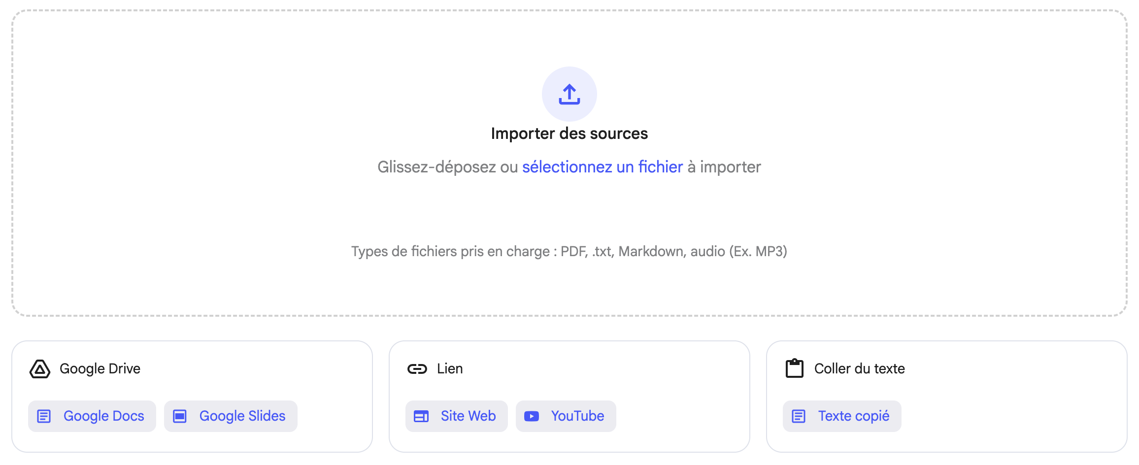 L'interface pour importer des sources dans NotebookLM montre que l'on peut ajouter des URLs, des vidéos YouTube, des fichiers depuis son ordinateur, des documents de la suite Google ou encore coller du texte.